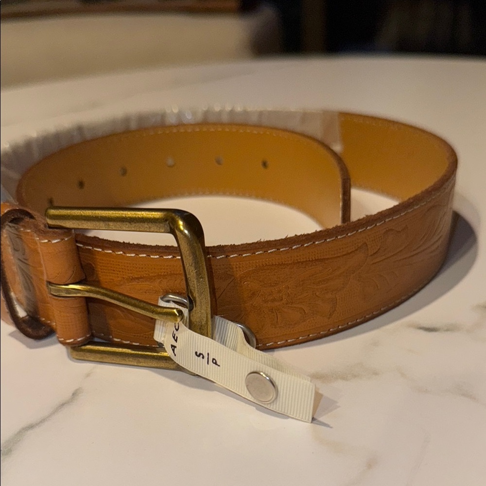 Small Brown/ tan detailed belt